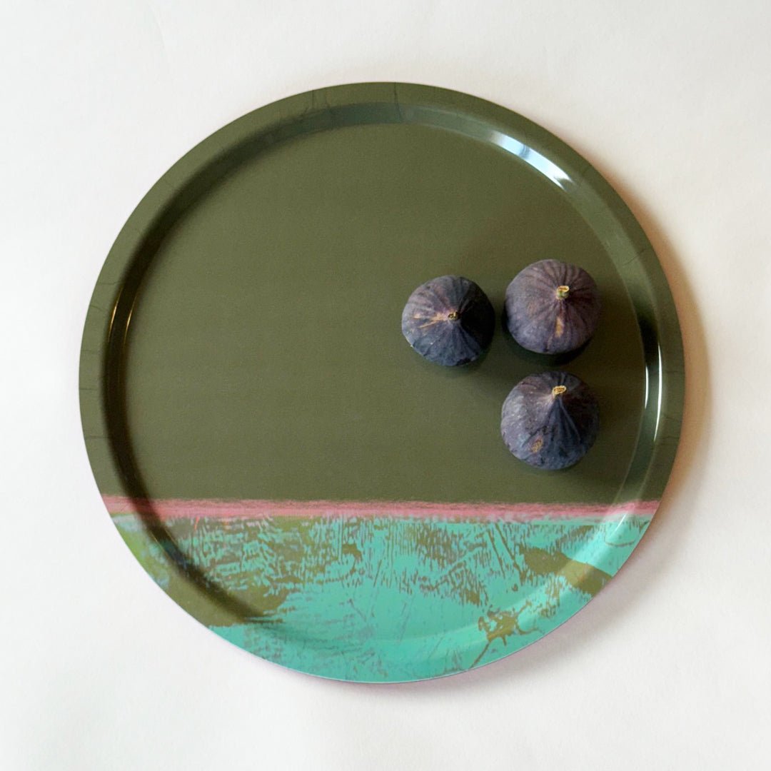 tray - OLIVE ROUND Olive Green and turquoise round tray with three figs on a white background