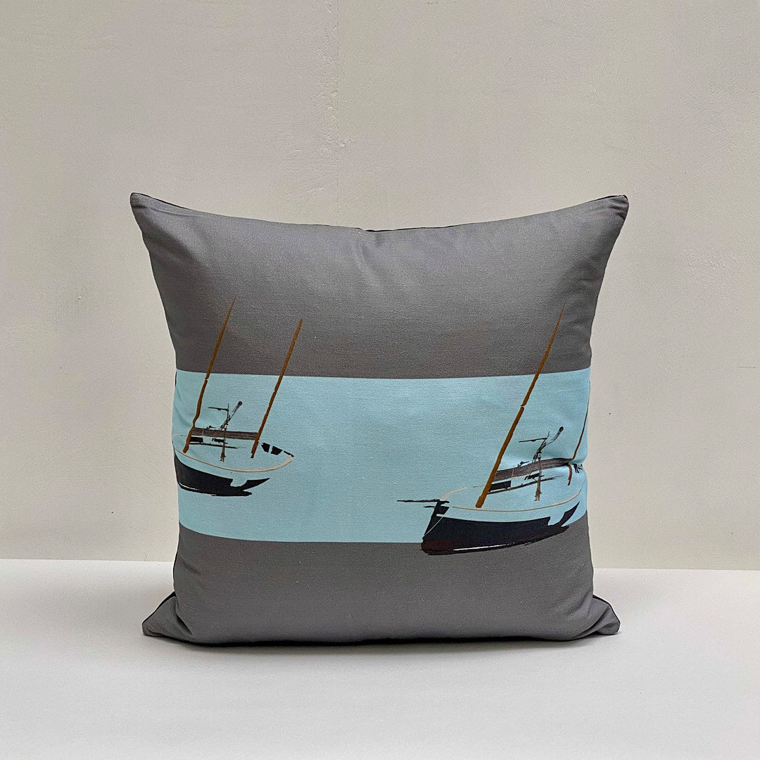 cushion - BOATS  WITH BACKGROUND