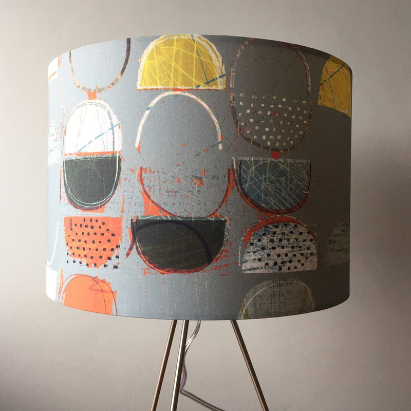 lampshade - LOBSTER POTS SLATE GREY close up